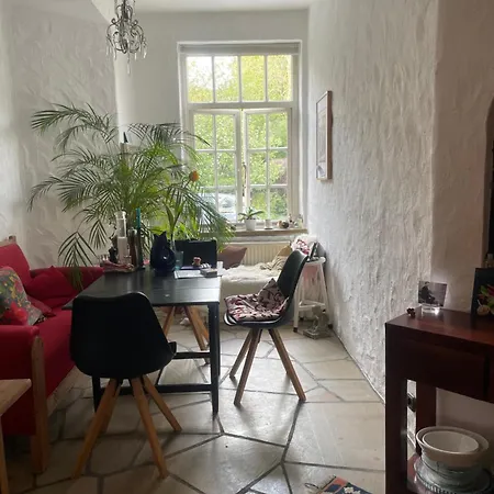 14 Century In Historical Homestay *